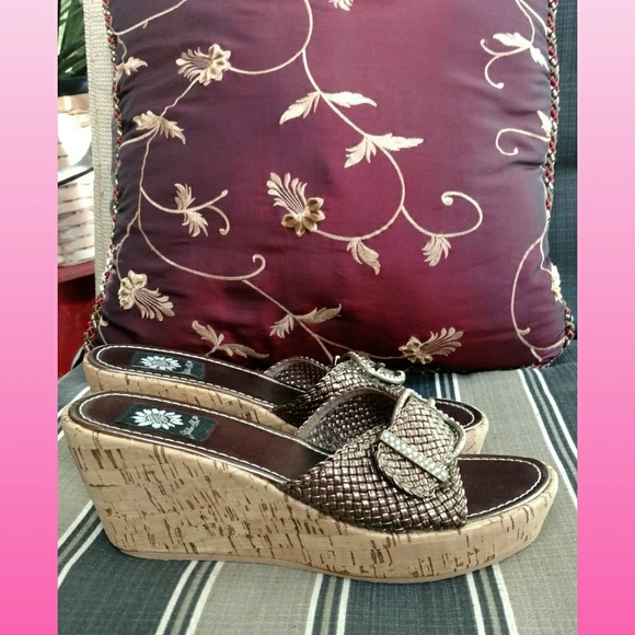 Yellow Box Shoes - Sold! Yellow Box Cork Wedges withe Gold Bronze